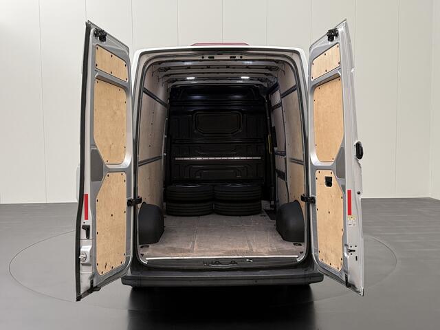 Volkswagen CRAFTER 2.0TDi 140PK DSG Automaat L3H3 V-Edition | Airco | Cruise | 3-Persoons | Betimmering