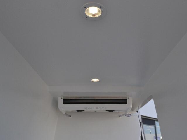 Volkswagen CRAFTER Bedrijfswagens Koelwagen 35 2.0TDi 140pk Highline L3H3 koel/vries ombouw 344272