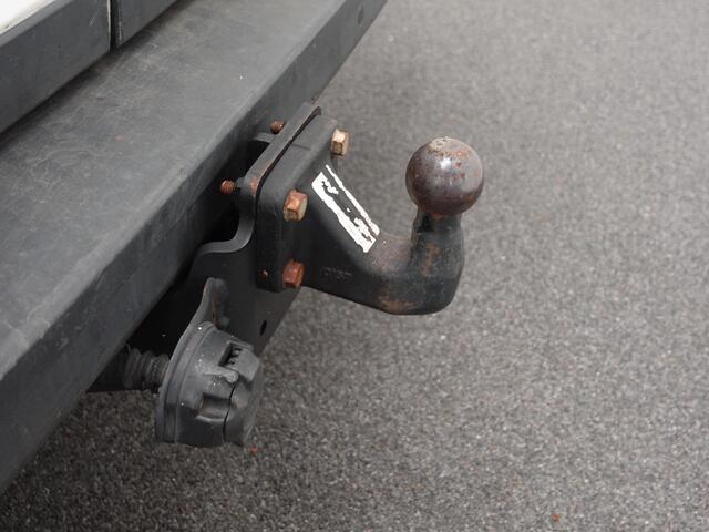 Volkswagen CRAFTER 140pk L4H3 / L3H2 Dubbele cabine Airco Cruise control Trekhaak Navigatie Carplay Camera Sidebars Euro6