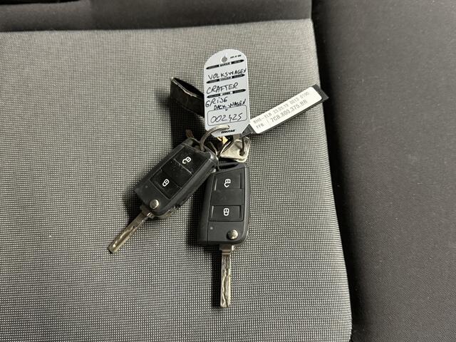 Volkswagen CRAFTER 2.0TDI 177PK Bakwagen | 4.55 Laadlengte | Navigatie | Camera | Airco | Cruise | 3-Persoons