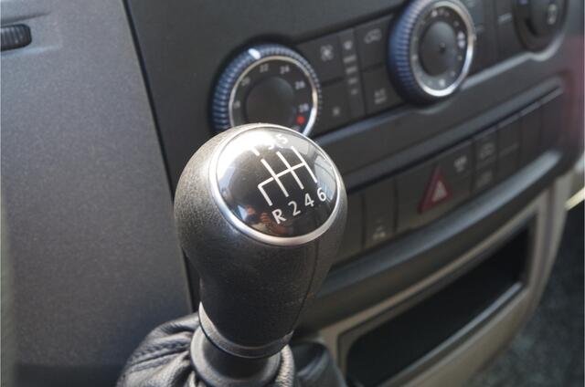 Volkswagen CRAFTER 35 2.0 TDI L2H2 > 140pk/Euro6/camera/cruise/270° deuren/Opstap bumper achter...