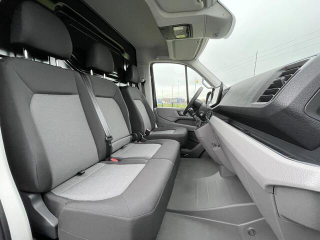 Volkswagen CRAFTER Trendline L3H2 177pk GVW 3.5T | Nieuw Model | BPM vrij | diefstalalarm | bijrijdersbank | metallic | navigatie