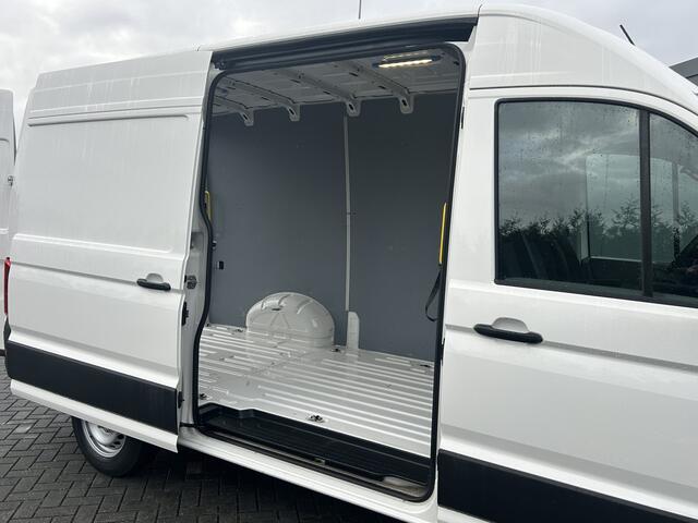 Volkswagen CRAFTER 2.0 TDI 141 PK DSG AUTOMAAT HIGHLINE+ / LED KOPLAMPEN / L3H3 / 3.000 KG AHG / 270 A DEUREN / AIRCO / CRUISE / BLUETOOTH / 3-ZITS