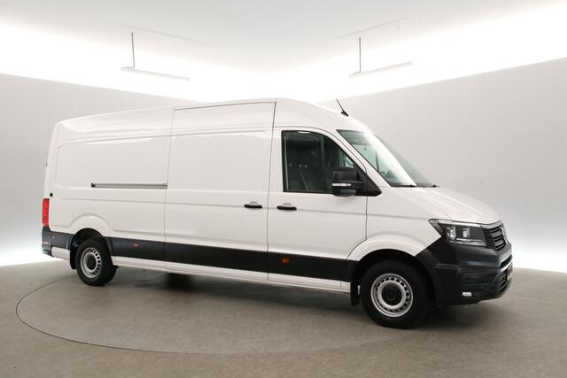 Volkswagen CRAFTER 35 2.0 TDI L4H3 | 177PK | 3000kg Trekgew. | Aut. | Airco | 3-Zits | Carplay | Trekh. | Camera | Parkeersens.