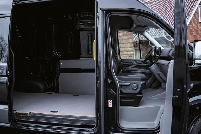 Volkswagen CRAFTER 2.0 TDI 177PK Automaat L3H3 Comfortline 2x LED | NAVI | Ergo. bestuurdersstoel | Camera | Trekhaak |