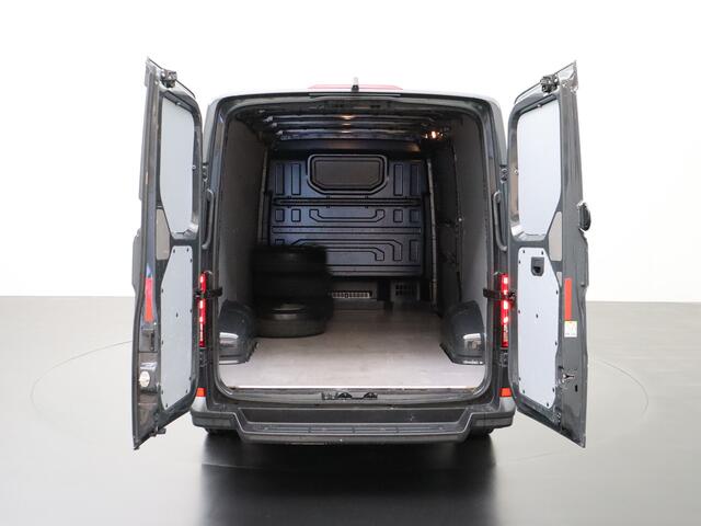 Volkswagen CRAFTER 2.0TDI 140PK L3H2 Highline | Navigatie | Camera | Multimedia | Airco | Cruise
