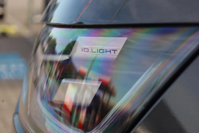 Volkswagen E-Transporter 32 L2H1 Bulli 64 kWh 286PK / 210kW, Achteruitrijcamera (Area View), LED Matrix IQ.Light, verwarmbare voorstoelen, Apple Carplay & Android Auto, achteruitrijcamera, adaptive cruise control met Stop & Go, navigatie, dynamische grootlichtassistent, volledig 