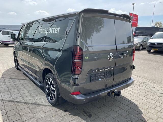 Volkswagen E-Transporter 32 L2H1 Style 64 kWh 995.- per maand all in! | 286 PK | Trekhaak | App Connect | Camera