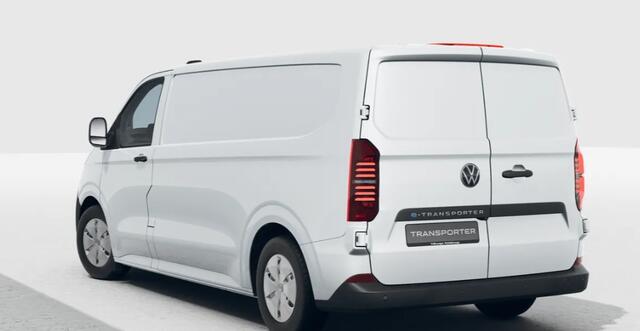 Volkswagen E-Transporter L2H1 64kWh 218pk RWD 3.2T Life-Intro /Direct leverbaar