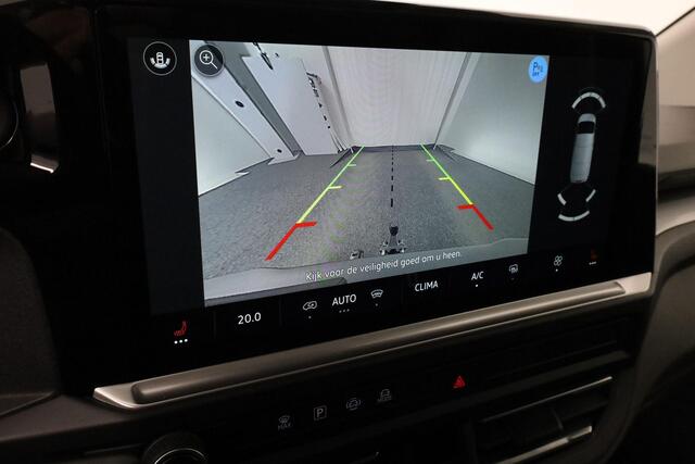 Volkswagen E-Transporter Bedrijfswagens Life Intro 160 kW / 218 pk L2 3500 mm | Warmtepomp | Achteruitrijcamera | Trekhaak | LED | Bijrijdersbank