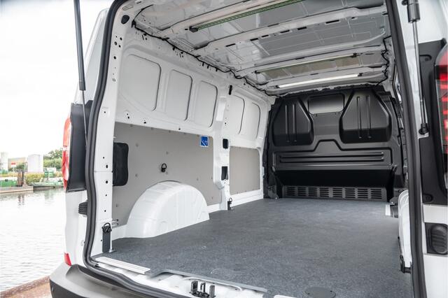 Volkswagen E-Transporter 32 L2H1 64 kWh | TREKHAAK | CRUISE | CAMERA