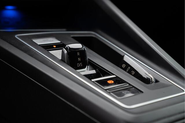 Volkswagen GOLF 2.0 TSI R 4Motion 320PK | Pano | HUD | Akra | ACC | Leder | Memory | Performance | Camera | Nurnburger Modus | H&K | Lane & Side Assis | Blind Spot