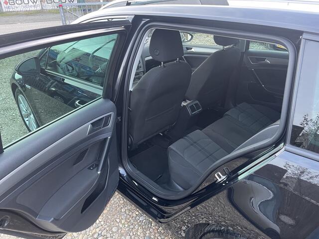 Volkswagen GOLF Variant 1.0 TSI Connected Series APK tot 26-10-2025