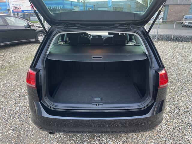 Volkswagen GOLF Variant 1.0 TSI Connected Series APK tot 26-10-2025