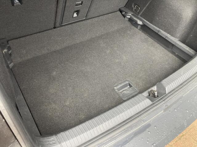 Volkswagen GOLF 1.0 eTSi DSG Life 5-drs, KEYLESS/CAMERA/WINTERPACK/17INCH