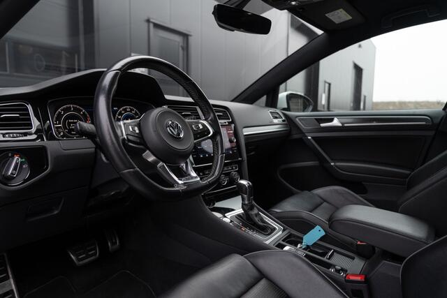 Volkswagen GOLF 2.0 TDI GTD | Pano | Virtual | Camera | Dynaudio | Lane & Side Assis | Front Assis | ACC | DCC