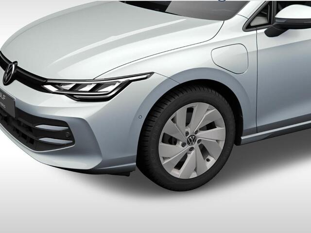 Volkswagen GOLF Life Edition 1.5 eHybrid 150 kW / 204 pk Hatchback Volkswagen Golf Life Edition 1.5 eHybrid 204 pk 6 versn. DSG · Multimedia pakket ·