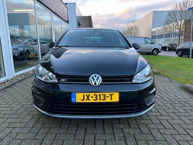Volkswagen GOLF 1.2 TSI Highline R-Line