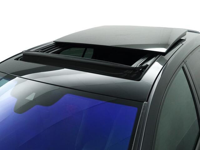 Volkswagen GOLF 2.0 TSI GTI TCR Aut- Panoramadak, Xenon Led Matrix, Dynamic Select, Keyless, Sfeerverlichting, Ada Cruise