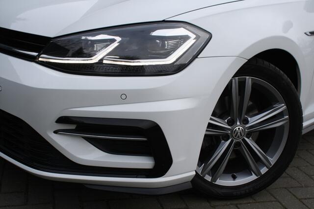 Volkswagen GOLF 1.5 TSI Highline Business R