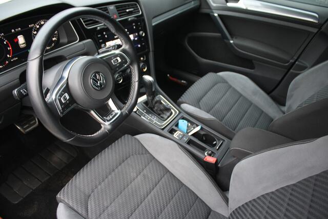 Volkswagen GOLF 1.5 TSI Highline Business R