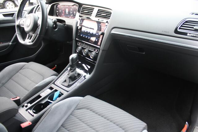 Volkswagen GOLF 1.5 TSI Highline Business R