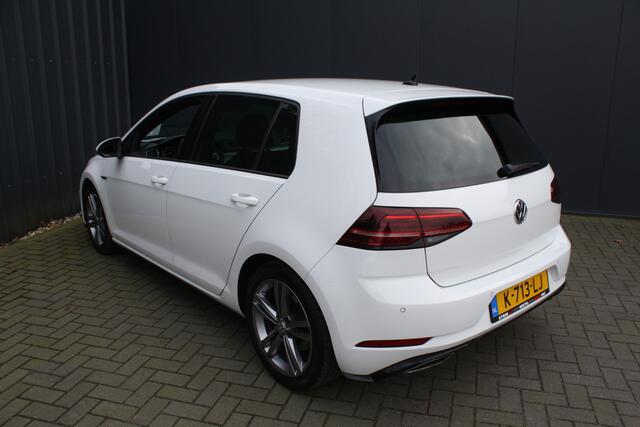 Volkswagen GOLF 1.5 TSI Highline Business R
