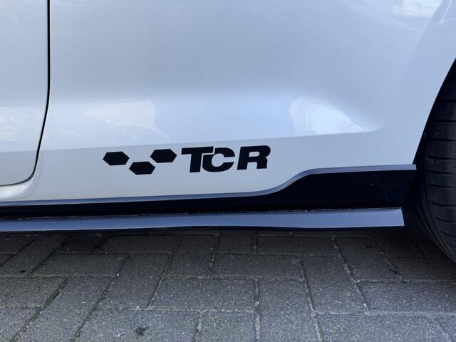 Volkswagen GOLF GTI Tcr