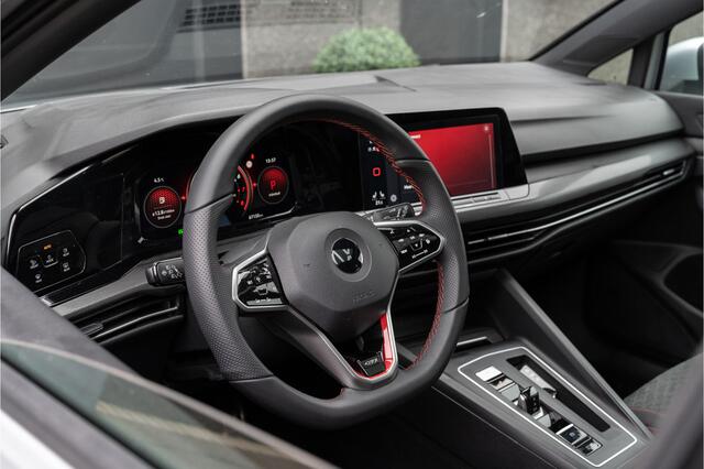 Volkswagen GOLF 8 2.0 TSI GTI Clubsport 300PK | Pano | Keyless | IQ Light | Nardo | Camera | Lane & Side Assis | ACC | DCC | Sound