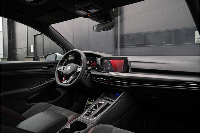 Volkswagen GOLF 8 2.0 TSI GTI Clubsport 300PK | Pano | Keyless | IQ Light | Nardo | Camera | Lane & Side Assis | ACC | DCC | Sound