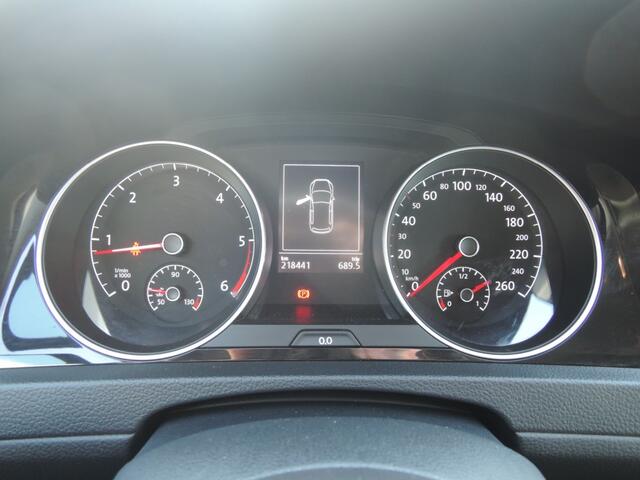 Volkswagen GOLF 2.0 TDI HL BNS R-LINE