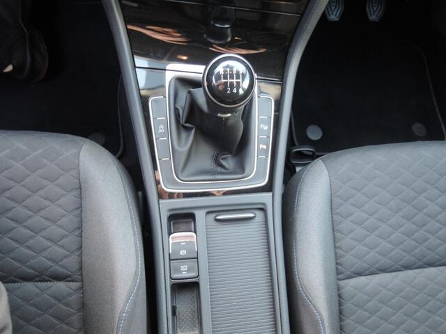 Volkswagen GOLF 2.0 TDI HL BNS R-LINE