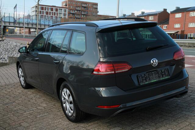 Volkswagen GOLF Variant 1.0 TSI Trendline