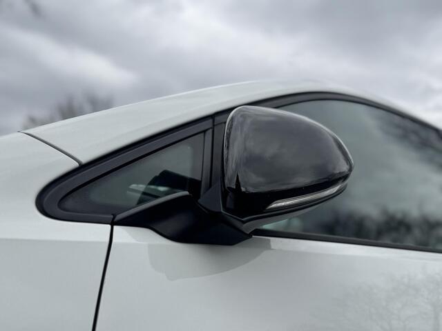 Volkswagen GOLF 2.0 TSI GTI TCR |PANO VIRTUAL CAM CARPLAY