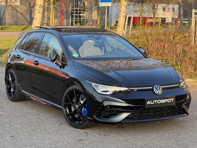 Volkswagen GOLF Pano HUD Drift