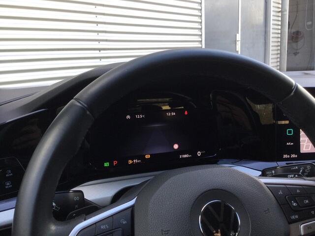 Volkswagen GOLF 1.0 eTSI Life | Navi | PDC | Adpt. Cruise |