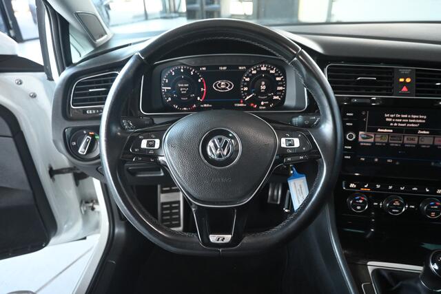 Volkswagen GOLF 7.5 1.5 TSI Highline R-Line Clima Carplay 19'Inch Virtual Cockpit LED Rijklaarprijs Inruil Mogelijk!