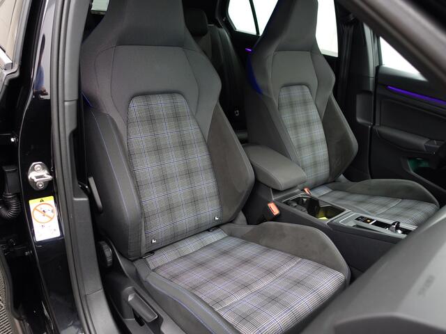 Volkswagen GOLF 1.4 eHybrid GTE Clubsport Aut- Xenon Led Matrix, Carplay, Stuur/Stoelverwarming, Ada Cruise, Sfeerverlichting