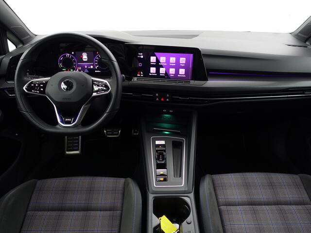 Volkswagen GOLF 1.4 eHybrid GTE Clubsport Aut- Xenon Led Matrix, Carplay, Stuur/Stoelverwarming, Ada Cruise, Sfeerverlichting