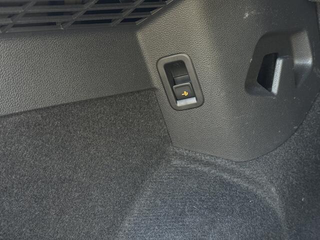 Volkswagen GOLF 1.4 eHybrid GTE Trekhaak | Leer | Stoelventilatie