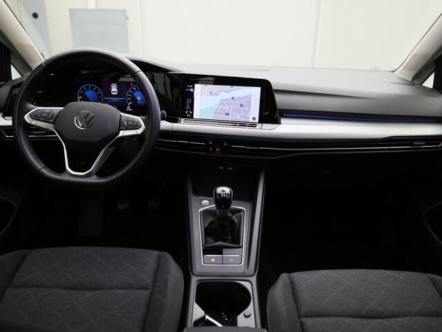 Volkswagen GOLF 1.5TSI/130PK Life · Navigatie · LED · Stoelverwarming · Garantie tot april 2026