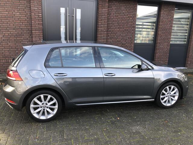 Volkswagen GOLF 1.5 TSI Highline 130PK LED | NAV | ADAPTIVE CRUISE CONTROL | TEL | APP CONNECT | PDC V+A