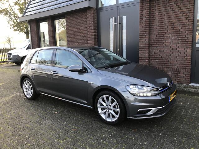 Volkswagen GOLF 1.5 TSI Highline 130PK LED | NAV | ADAPTIVE CRUISE CONTROL | TEL | APP CONNECT | PDC V+A
