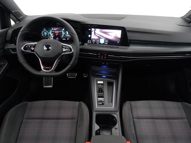 Volkswagen GOLF 2.0 TSI GTI Aut- Panoramadak, Harman Kardon, Sfeerverlichting, Stuur/Stoelverwarming, Park Pilot