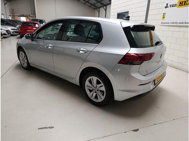 Volkswagen GOLF 1.0 eTSI Life Navigatie | Pdc V+A | Lmv | Automaat !