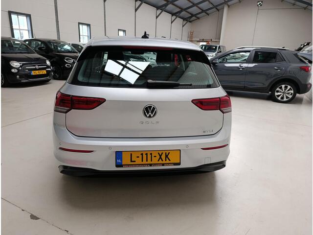 Volkswagen GOLF 1.0 eTSI Life Navigatie | Pdc V+A | Lmv | Automaat !