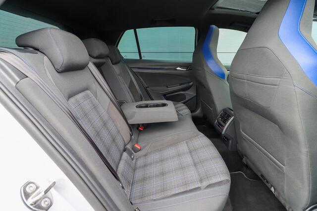 Volkswagen GOLF 1.4 eHybrid GTE | Panoramadak | Trekhaak | Adaptieve cruise | HUD | Rijklaarprijs - incl.garantie