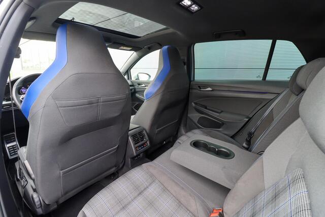 Volkswagen GOLF 1.4 eHybrid GTE | Panoramadak | Trekhaak | Adaptieve cruise | HUD | Rijklaarprijs - incl.garantie