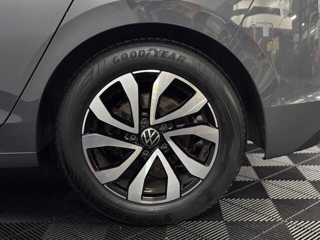 Volkswagen GOLF 2.0 TDI Active Business Pano, Camera, Navi, Sfeerverlichting, Head-up display, Virtual desk, Cruise control adaptief