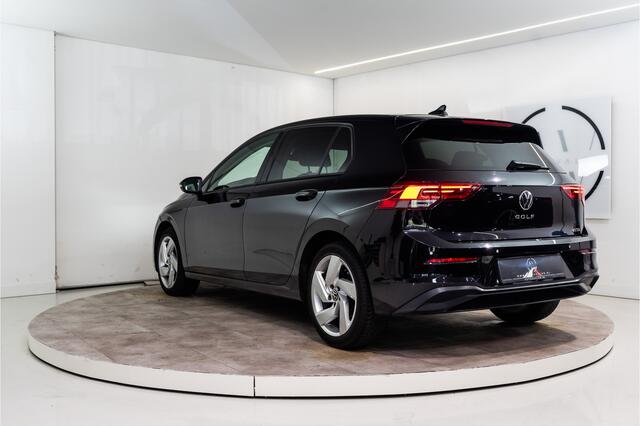 Volkswagen GOLF 1.0 eTSI Life Business 111PK | Sfeer | ACC | Virtual | Camera | Garantie
